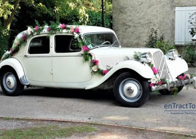 Décoration voiture mariage parebrise